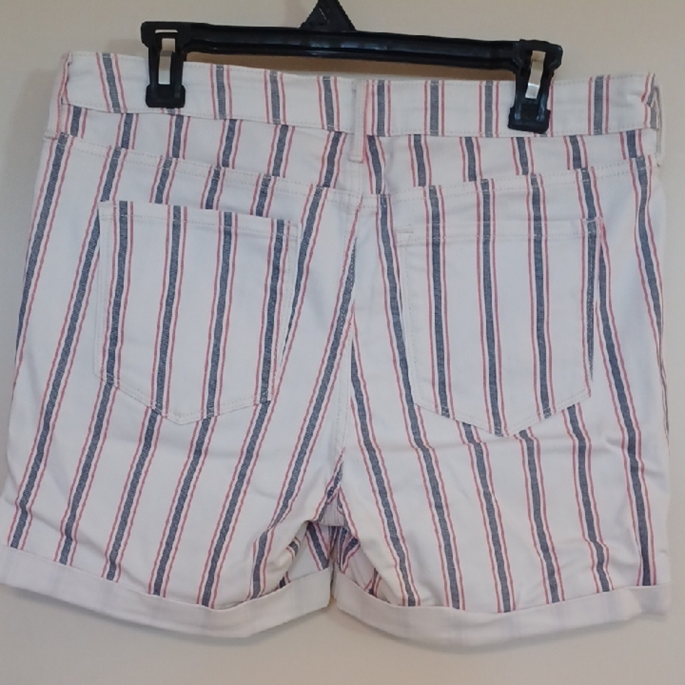 Old Navy White Shorts with Red and Navy Stripes - Picture 3 of 9